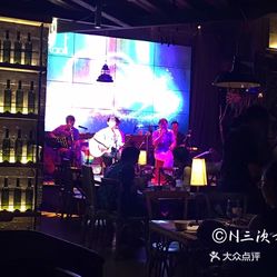 胡桃里酒吧人均消费_胡桃里音乐酒吧