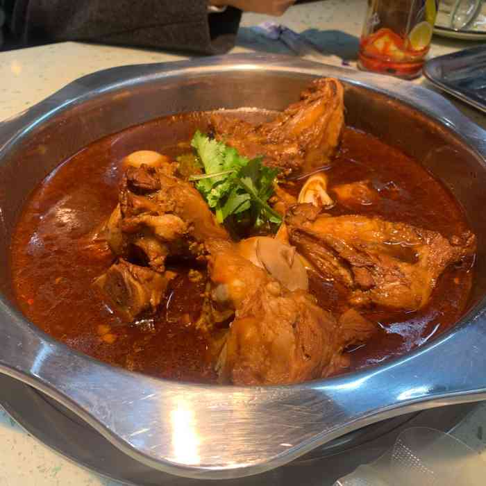 妙食代自助酱大骨火锅(拱墅万达金街店"第一次吃自助大酱骨头,排队
