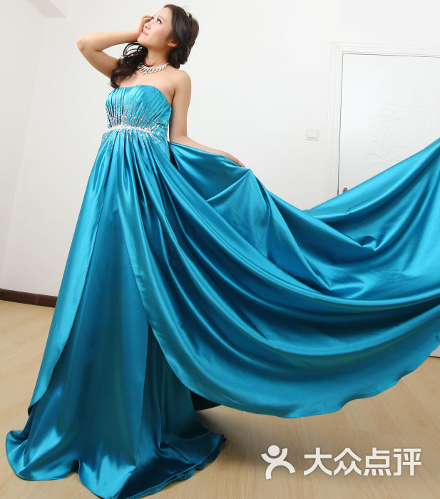 漂亮婚纱礼服_最漂亮的婚纱礼服(2)