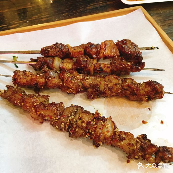 炭烤牛肋肉串2串