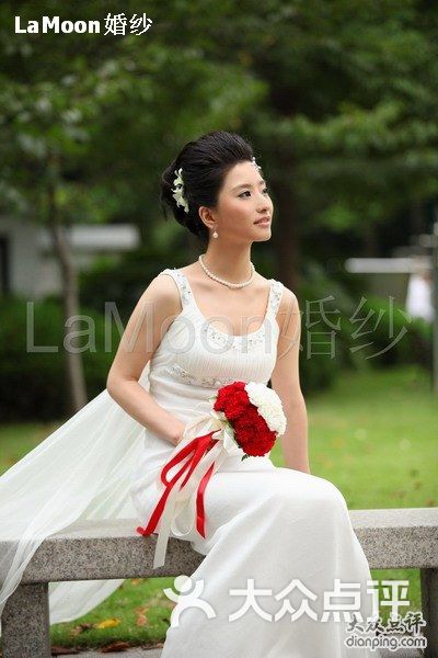 婚纱影楼招聘_lamoon婚纱礼服招聘(2)