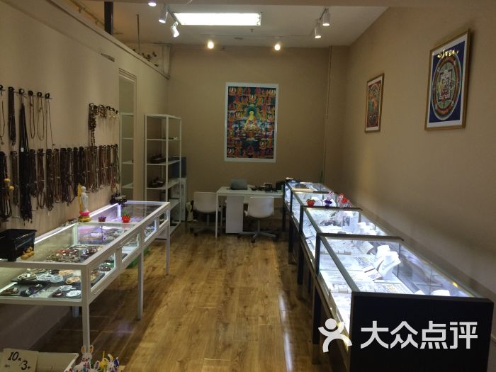 一期一会出口饰品&平价文玩店店内环境图片 - 第1张