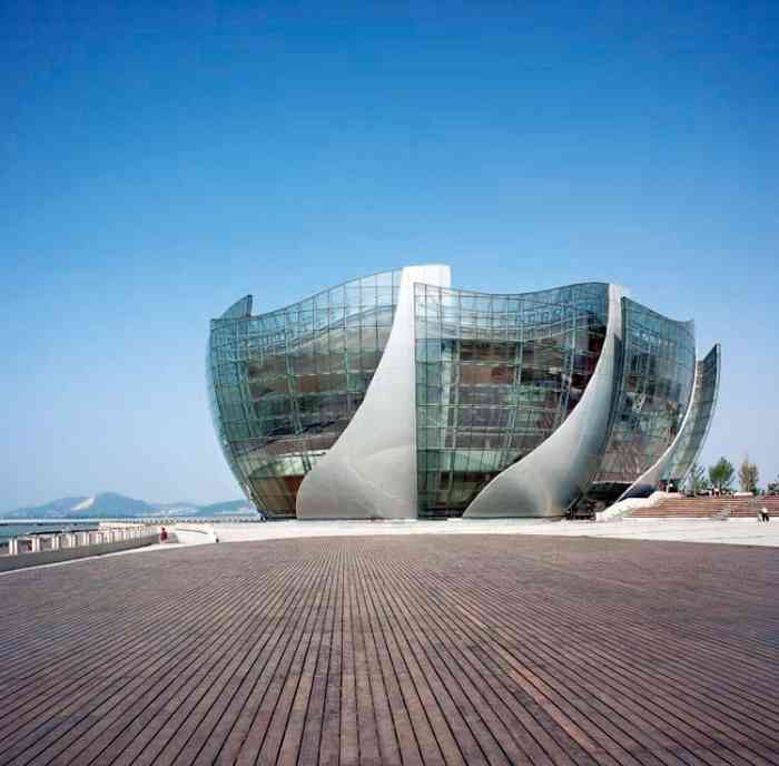 徐州音乐厅-"徐州音乐厅是徐州一个标志性的建筑,位于
