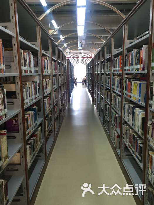 云南大学呈贡校区图书馆图片 - 第7张
