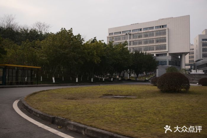 重庆大学(虎溪校区)图片