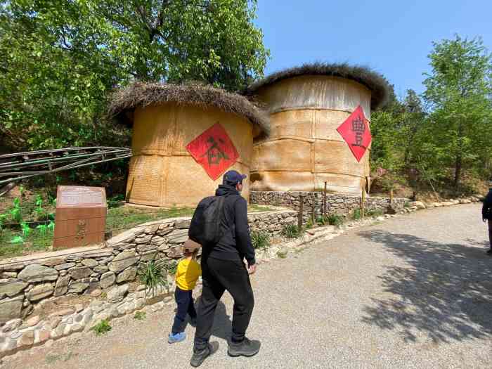 谷山村景区-"谷山村农耕文化园位于永定河畔,109国道.