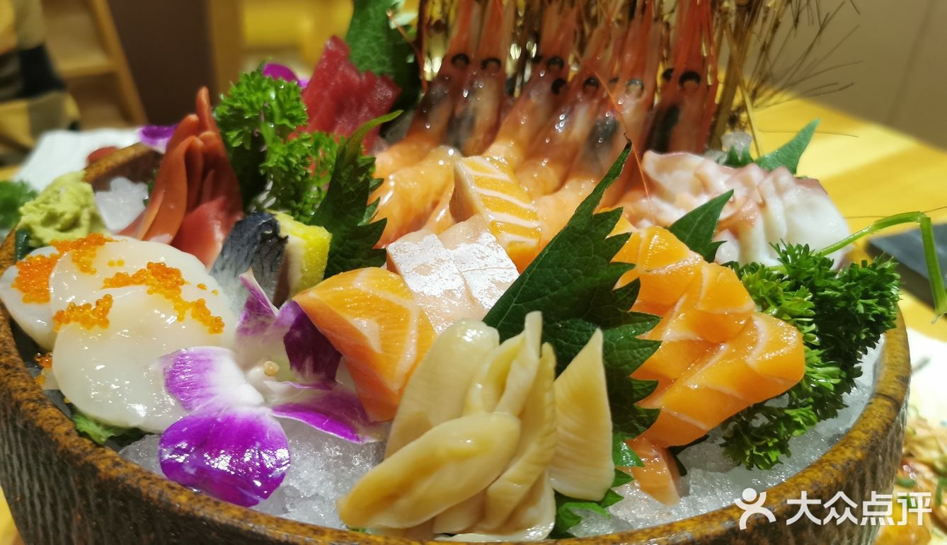 实名pick和创柚子日本料理的豪华海鲜刺身拼盘,黄金焗