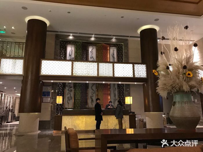 杭州西溪喜来登度假大酒店登记入住前台图片