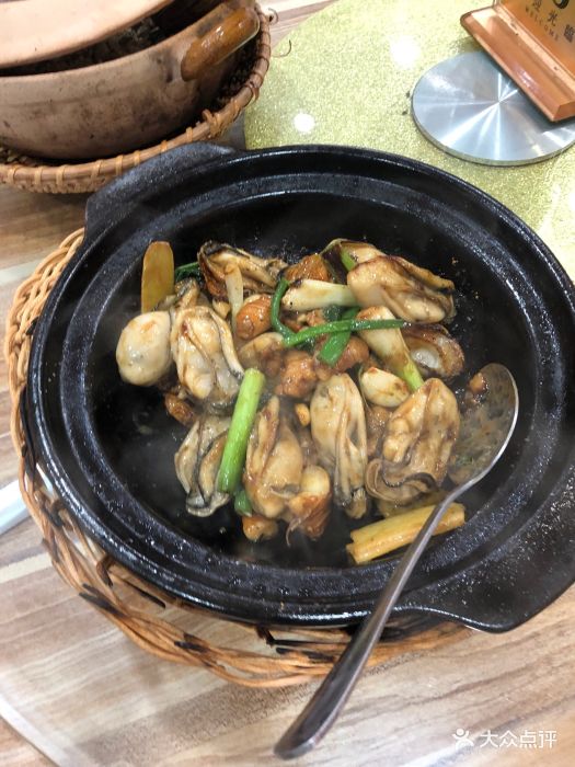 台山佬黄鳝饭砂锅焗蚝图片