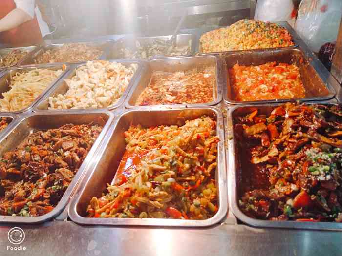 特色木桶饭(汉口学院大食堂)-"在汉口学院的时候最来