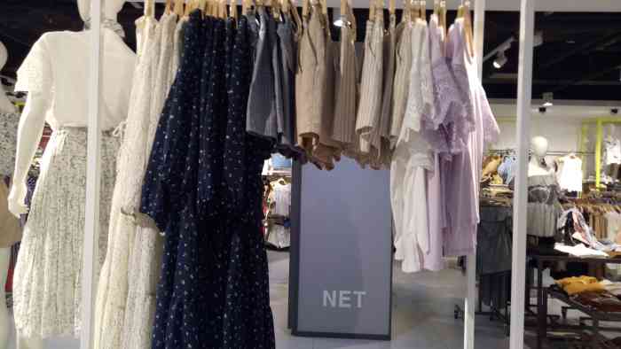 net(西门町店)-"[嘘]逛西门町看到这家服装店,离住的.