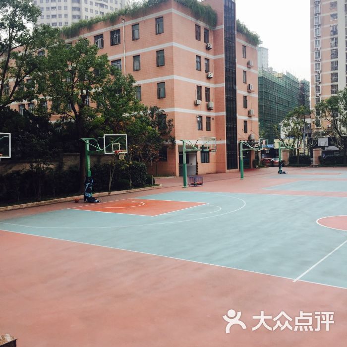 卢湾高级中学图片 第3张