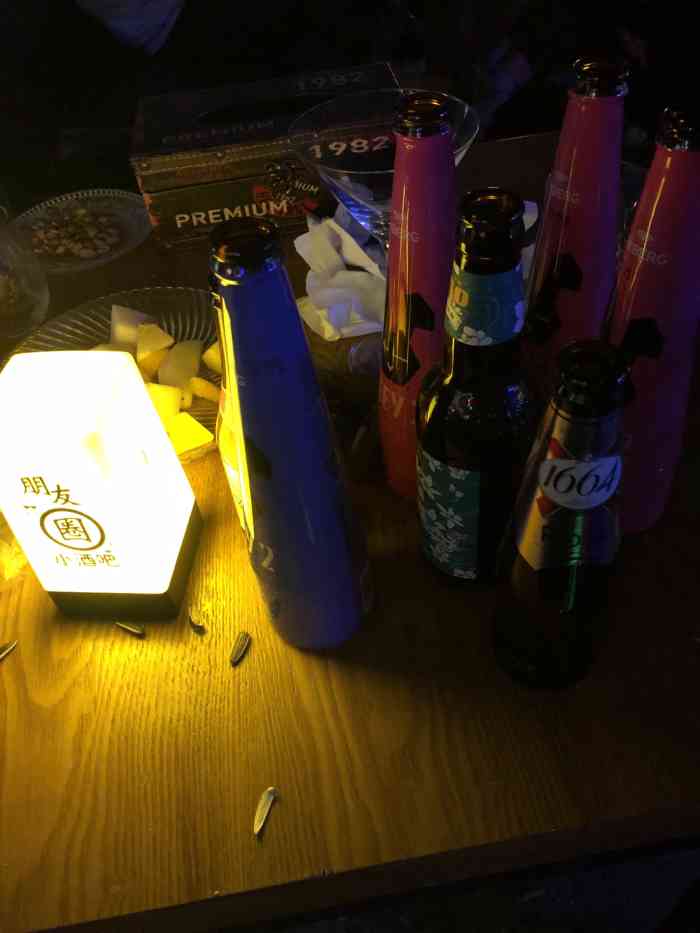 朋友圈小酒吧-"和朋友想找个地方清净的坐会,无意间了