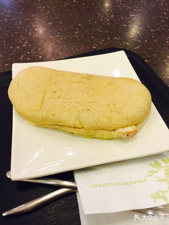 星巴克(东方广场三店)鸡肉芝香帕尼尼图片