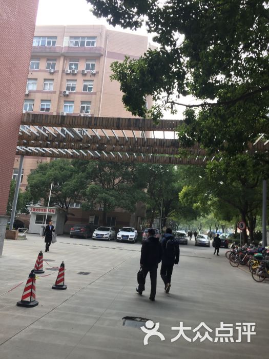 上海大学(延长校区)图片 第3张