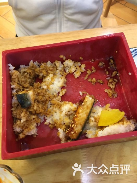 村上一屋:屋子小,油烟味太大,很好吃,以.北京美