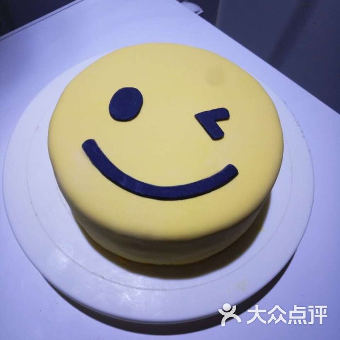 八寸笑脸翻糖蛋糕