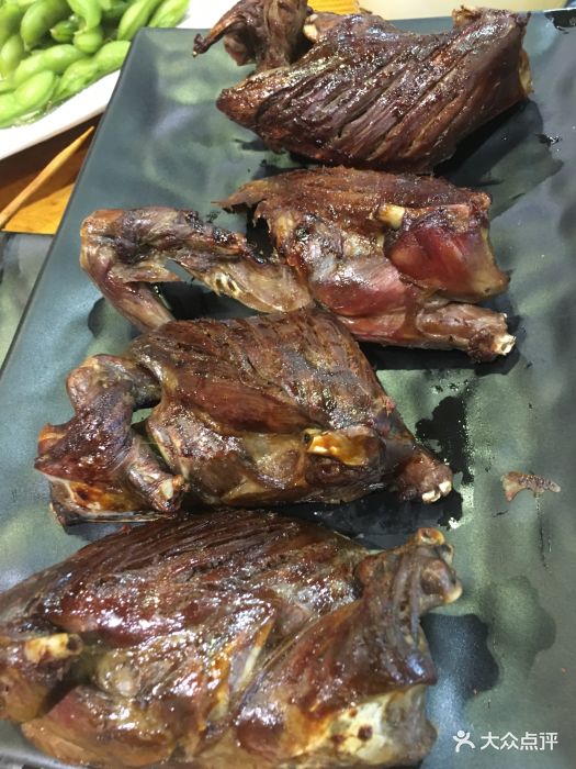 西单烤翅烤鸽子图片