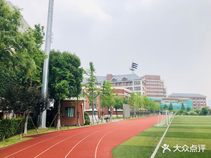 南洋中学图片