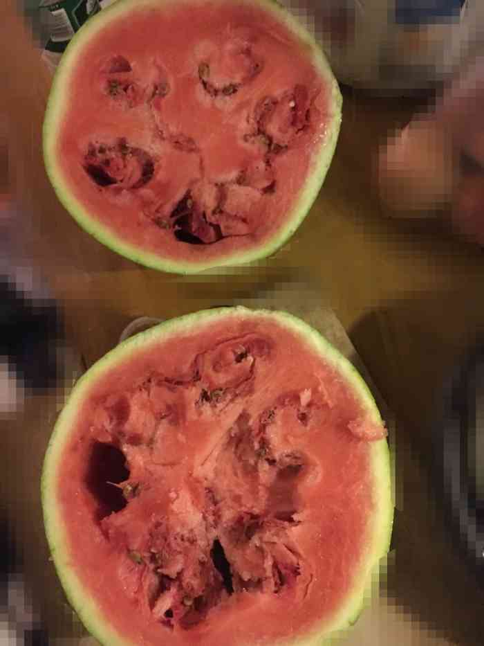今天晚上买了一个西瓜,回来一切直接沙坏掉了,能吃吗?