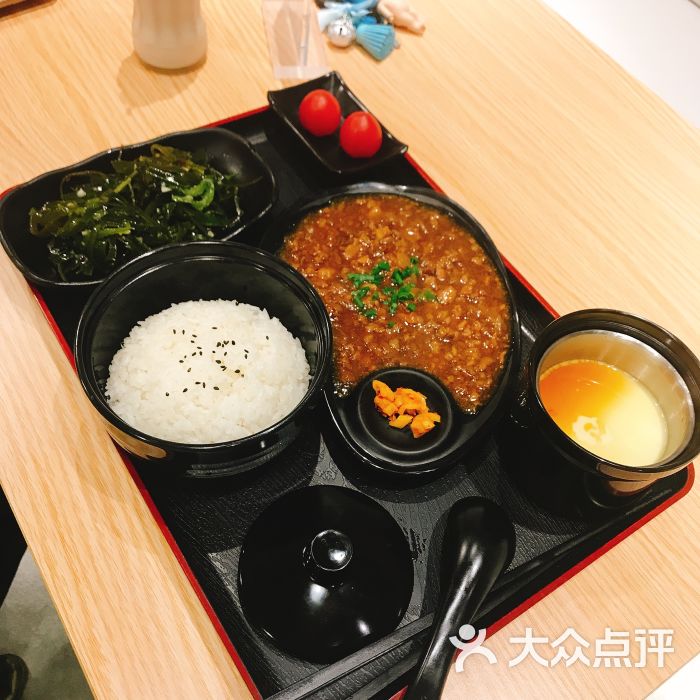 爱心卤肉饭套餐