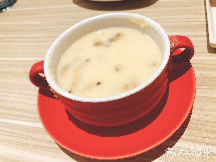 必胜客(金沙大道店)酥皮奶油蛤蜊汤图片