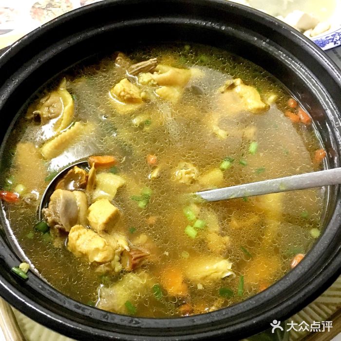 松茸菌鸡汤
