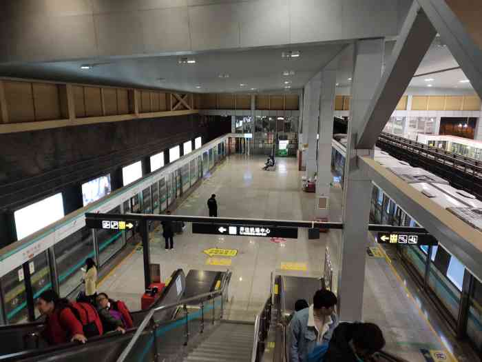 东部汽车站地铁站-"从昆明地铁机场线终点站出来,需要