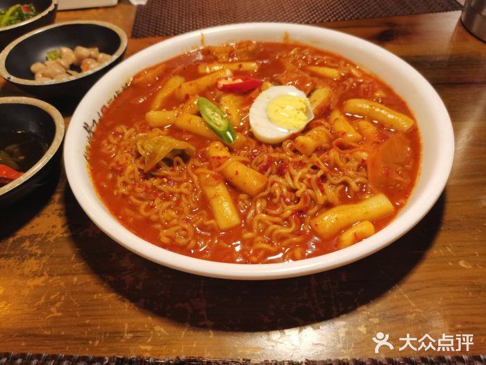 三代烤肉(解放碑来福士店)辛拉面炒年糕图片