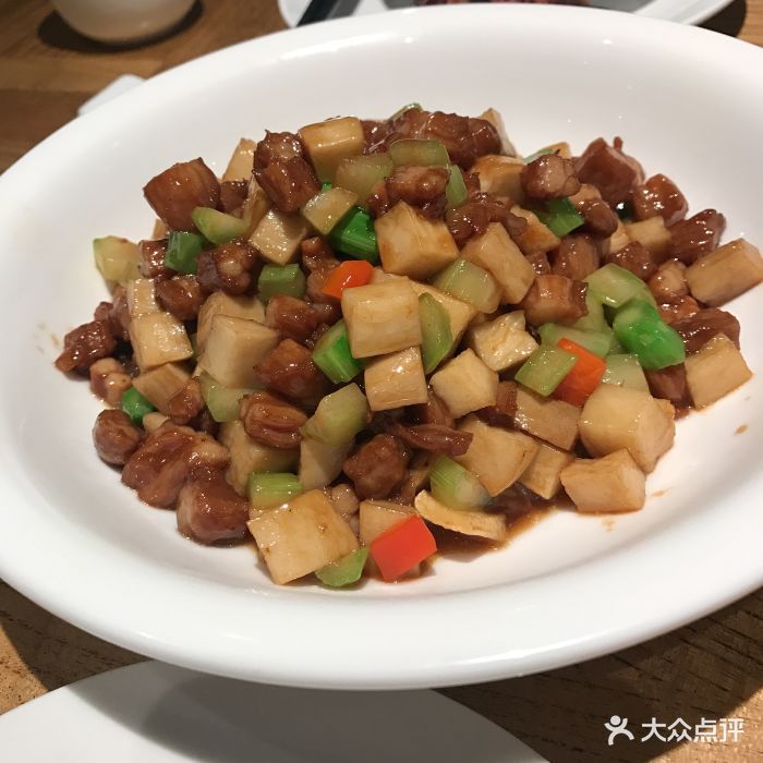 杏鲍菇炒牛肉粒