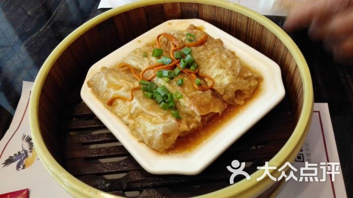 假期过香港玩在深圳住了一晚,早上几老表来.