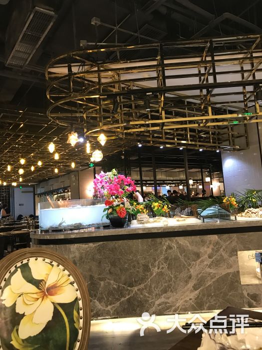 遇上西雅图多融合海鲜自助餐厅(中房金谊广场店)的点评