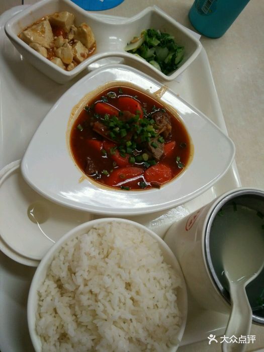 红烧牛肉套饭