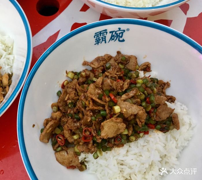 霸碗盖码饭辣椒炒肉图片 - 第2张