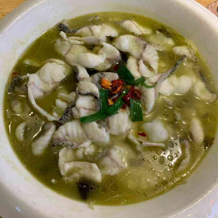 臻鱼坊(胜丰店"菜品中规中矩,没有特别令人惊艳的地方.