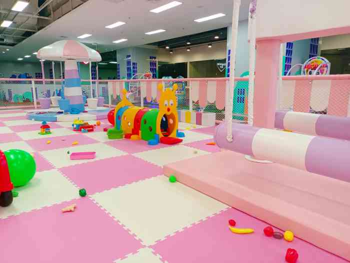 小q亲子乐园高德置地冬商场店