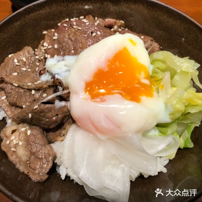 崖岐制肉所黑毛牛小排兄弟丼图片