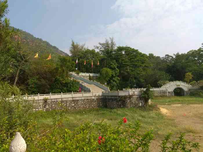 盘古王公园-"花都的盘古王山麓,是一个登山的好去处,.