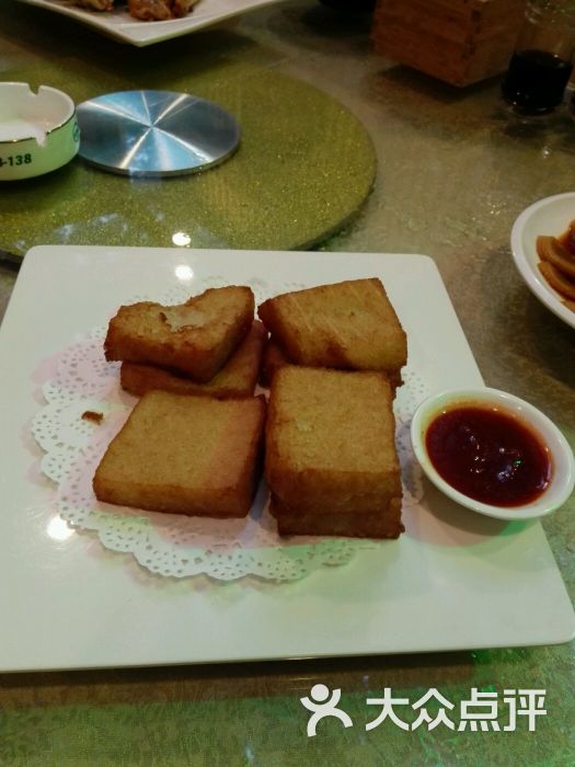 多伦多海鲜自助餐厅_国外海鲜主题餐厅设计_将军匙海鲜餐厅(2)