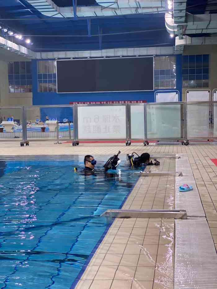 2、济宁初中毕业需不需要游泳证：初中学历可以考游泳救生员证吗？ 