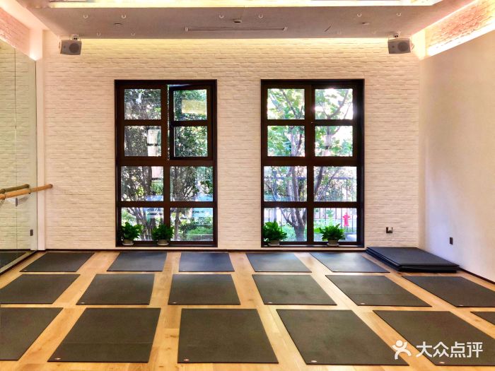 y 瑜伽会所(嘉善路店)图片 第20张