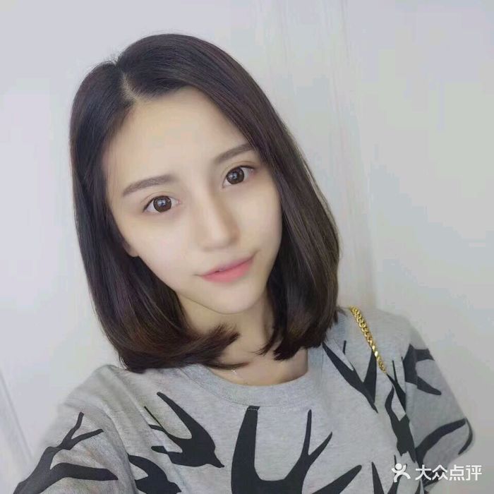 大学生美女