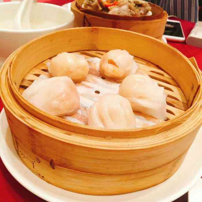 北园酒家(小北路店"菜偏咸,点心还不错,推荐菜花牛腩煲,不过.