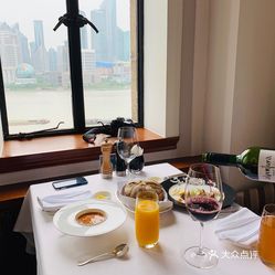 和平饭店吃饭人均消费_上海和平饭店吃饭图片(2)