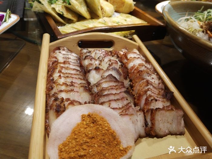 大瓢把东北绺帮菜(佳园路店-坑烤五花肉-菜-坑