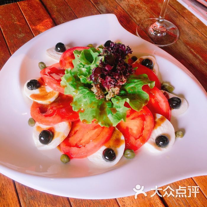 马苏里拉色拉