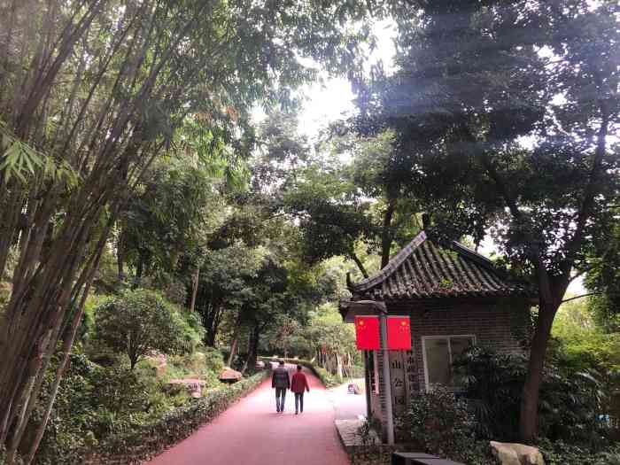 雨台山公园"作为重庆后花园的北碚,随处都是小公园,小.