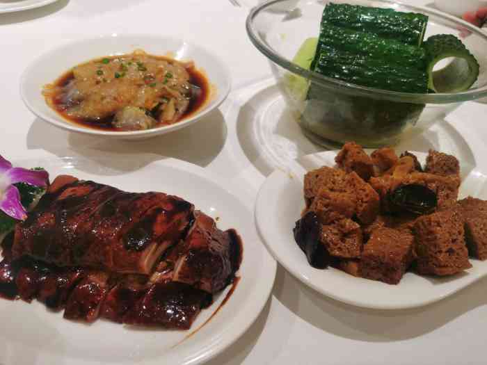 光明邨大酒家(漫游城店)-"南方商城的一侧新建了一个商区,规模不大但.