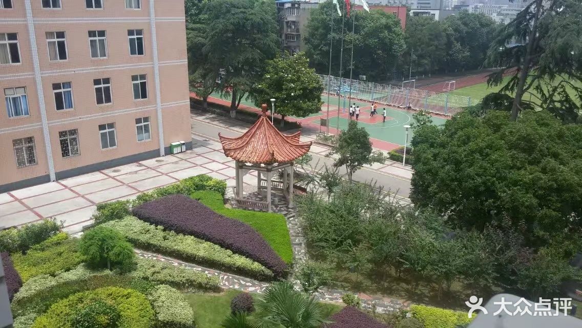 东湖中学图片