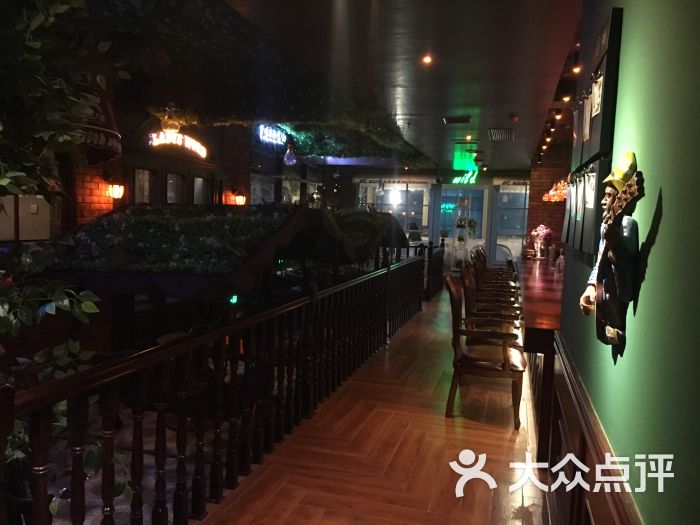 第五大道酒吧(花果园兰花广场店)吧台图片 - 第2张